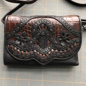 Brighten wallet / crossbody purse